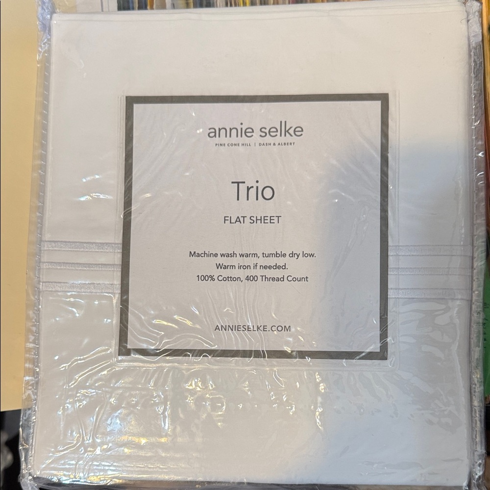 Annie Selke Trio White Flat Sheet - 400 TC Cotton